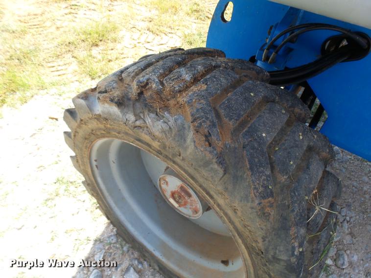 image for item K3001 2004 Genie S60 boom lift