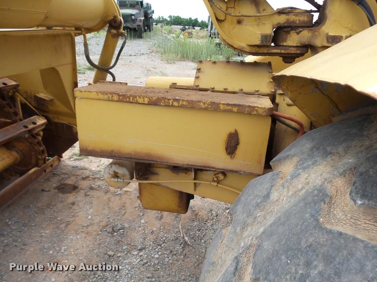 image for item K3104 1973 Caterpillar 613 elevating scraper