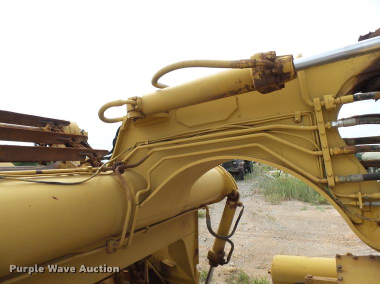 image for item K3104 1973 Caterpillar 613 elevating scraper