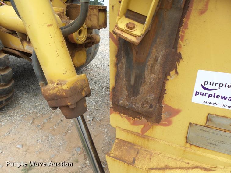 image for item K3104 1973 Caterpillar 613 elevating scraper