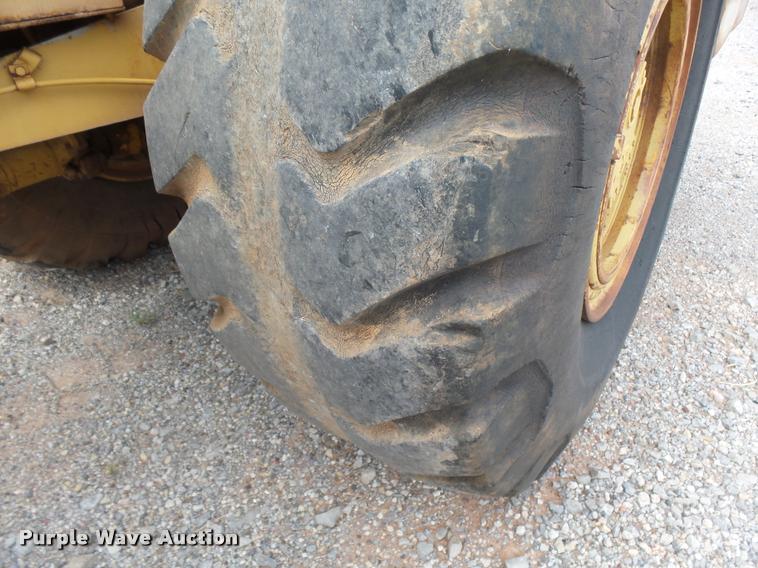 image for item K3104 1973 Caterpillar 613 elevating scraper