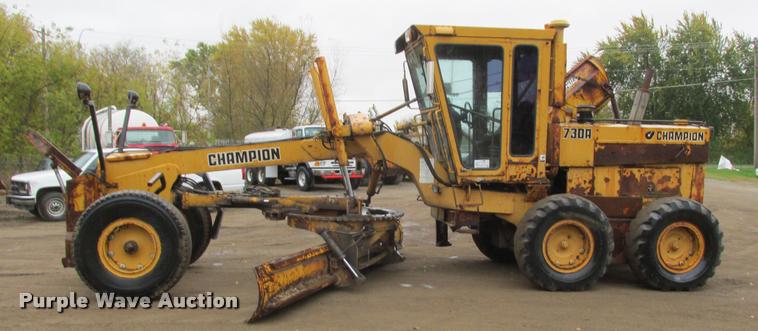 image for item K4221 1989 Champion 730A motor grader