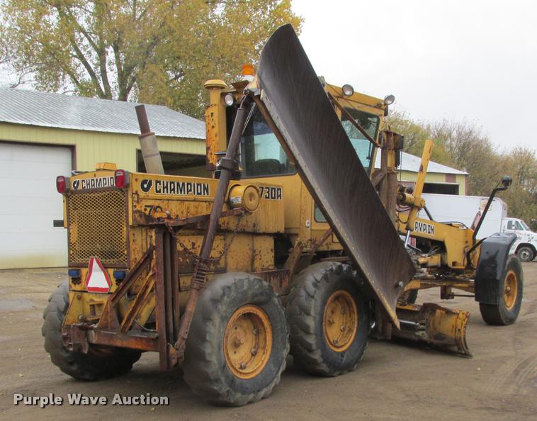 image for item K4221 1989 Champion 730A motor grader