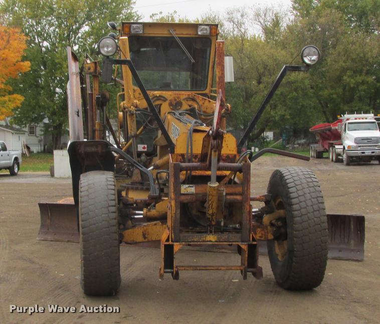 image for item K4221 1989 Champion 730A motor grader
