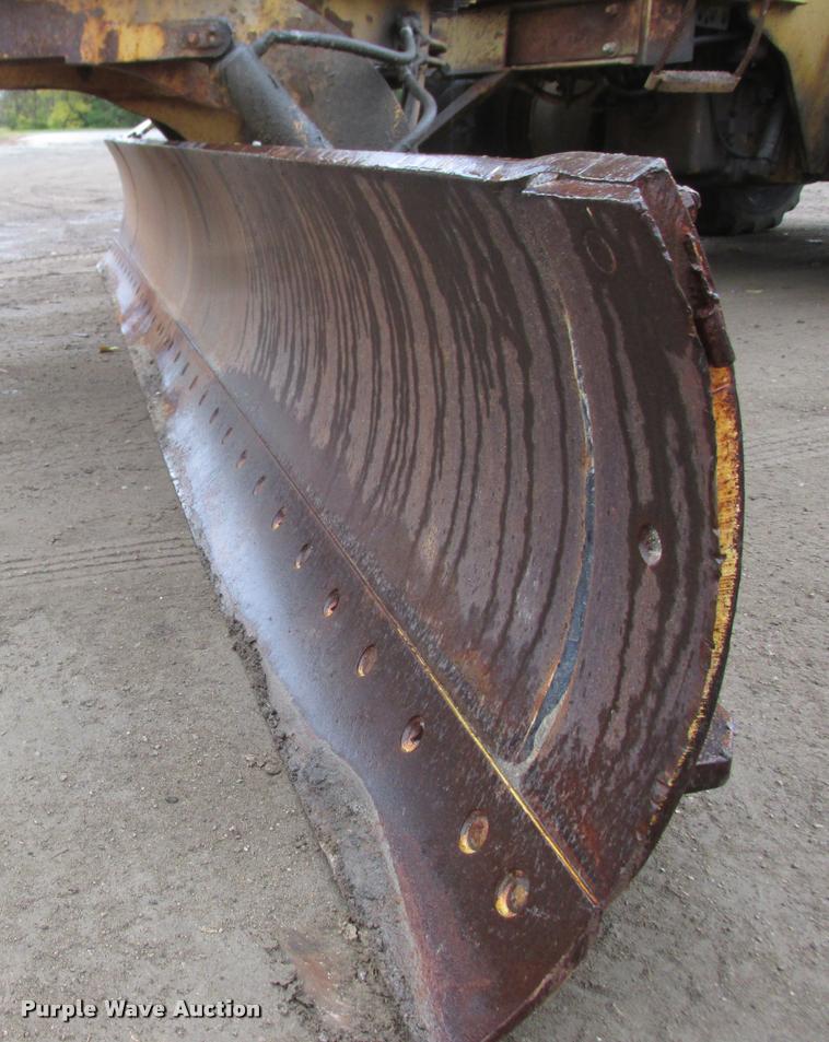 image for item K4221 1989 Champion 730A motor grader