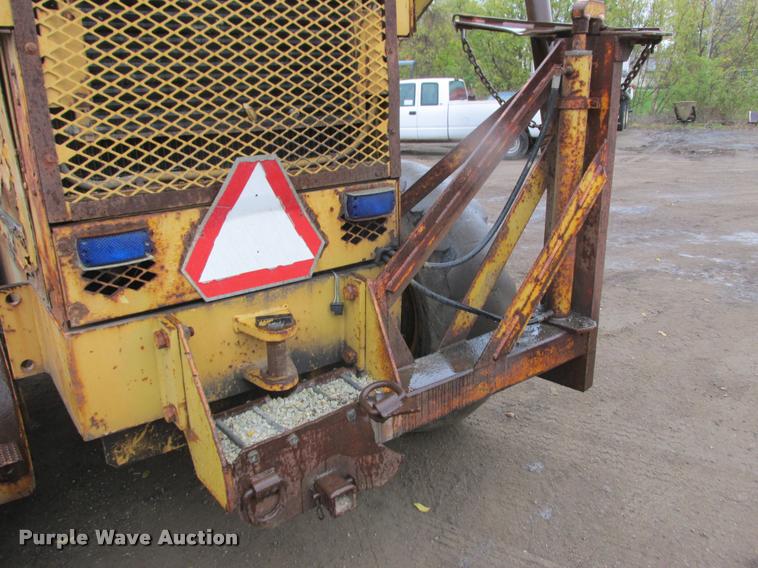 image for item K4221 1989 Champion 730A motor grader