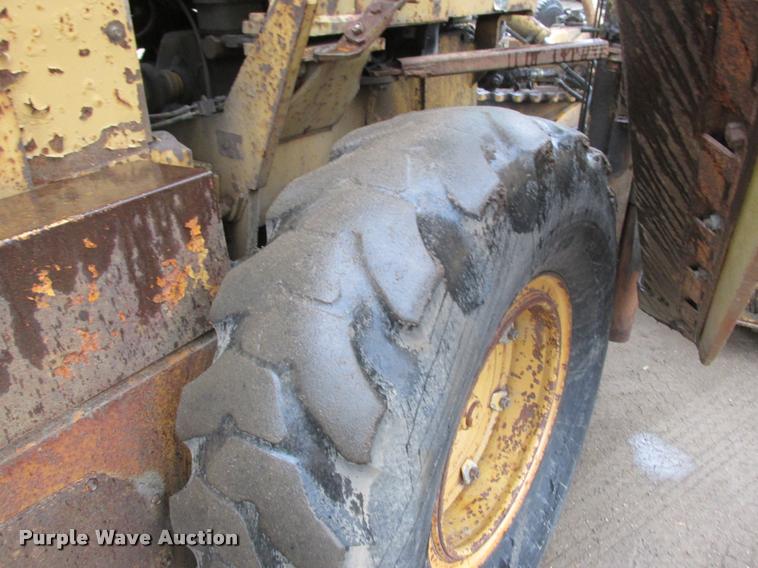 image for item K4221 1989 Champion 730A motor grader