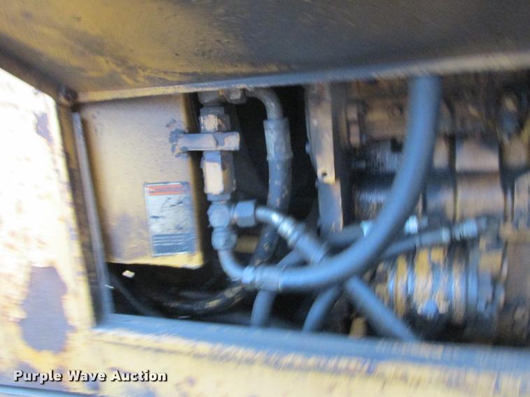 image for item K4221 1989 Champion 730A motor grader