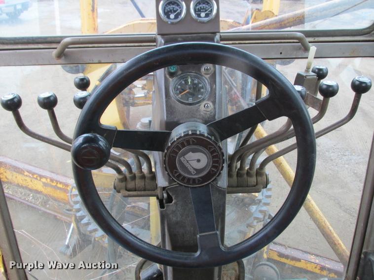 image for item K4221 1989 Champion 730A motor grader