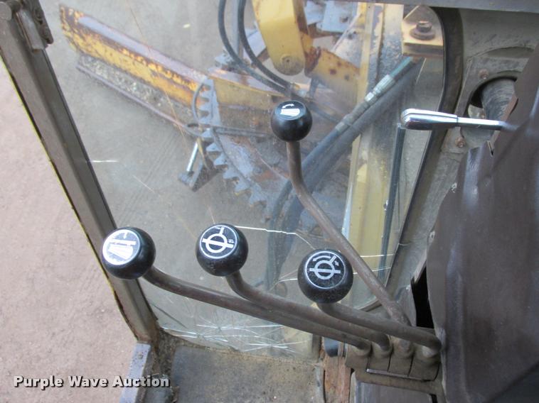 image for item K4221 1989 Champion 730A motor grader