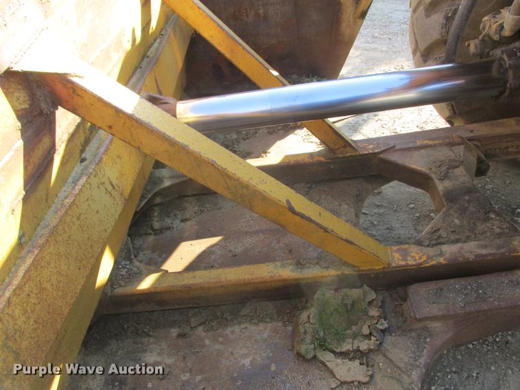 image for item K4237 1973 Caterpillar 637 conventional scraper