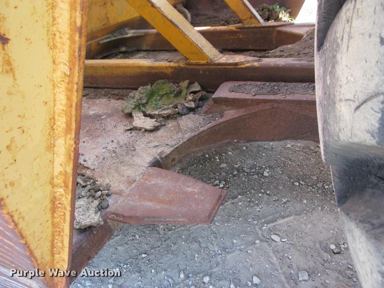 image for item K4237 1973 Caterpillar 637 conventional scraper