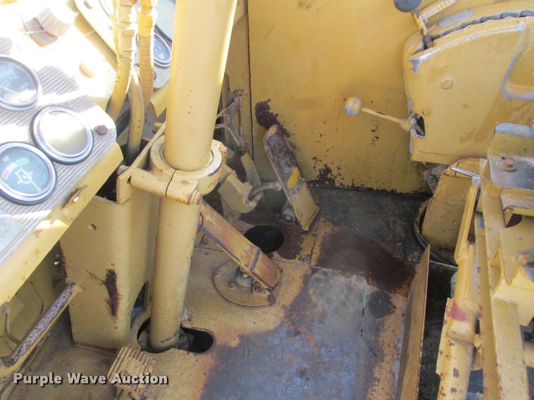 image for item K4237 1973 Caterpillar 637 conventional scraper