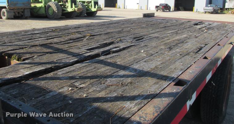 image for item K4240 1974 International Loadstar 1700 flatbed truck