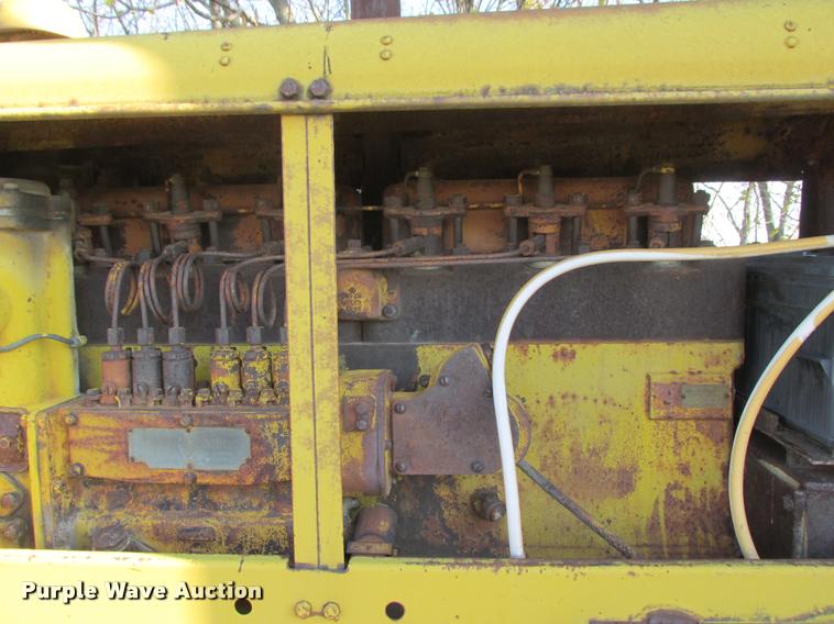 image for item K4241 1940 Caterpillar 12 rigid frame motor grader