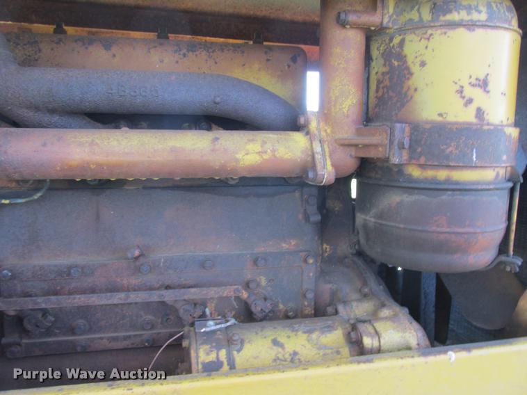 image for item K4241 1940 Caterpillar 12 rigid frame motor grader
