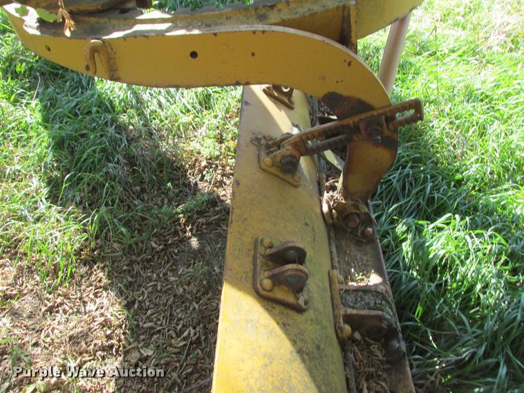 image for item K4241 1940 Caterpillar 12 rigid frame motor grader