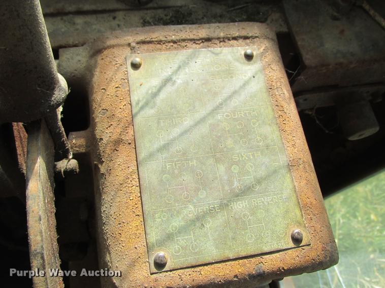 image for item K4241 1940 Caterpillar 12 rigid frame motor grader