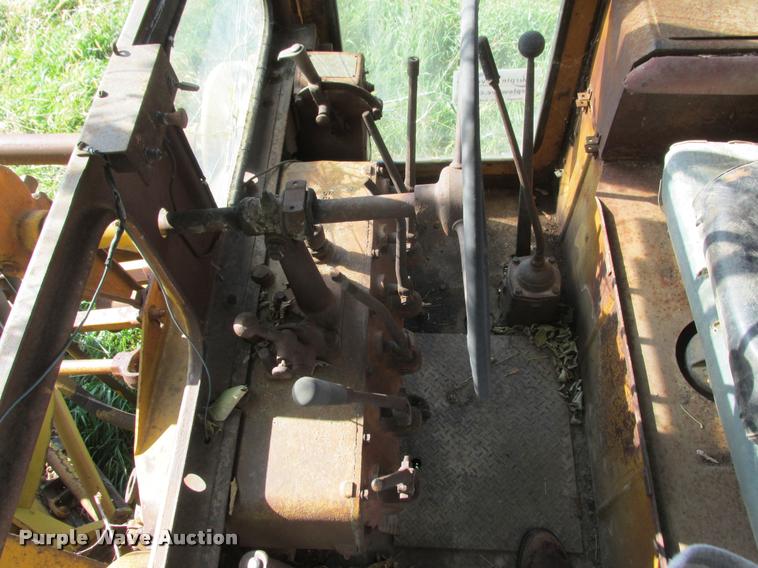 image for item K4241 1940 Caterpillar 12 rigid frame motor grader