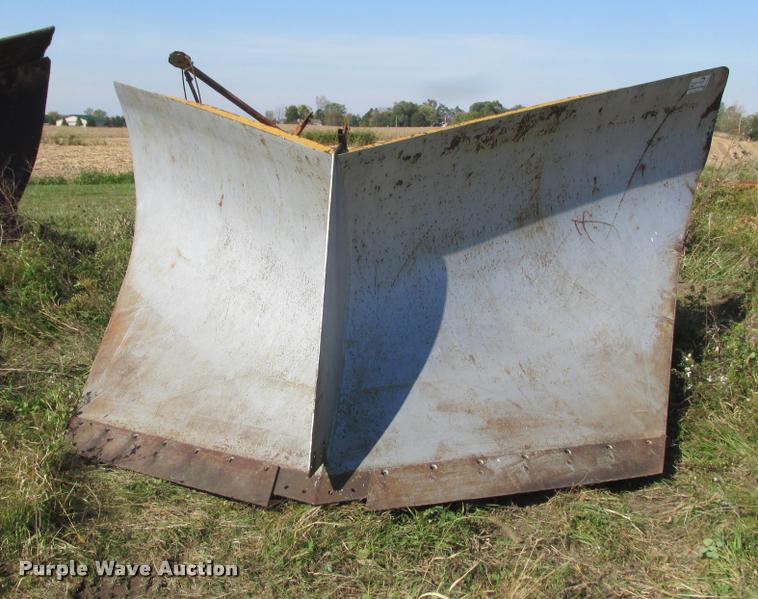 image for item K4242 Motor grader snow plow and lift group