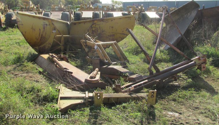 image for item K4242 Motor grader snow plow and lift group