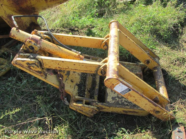 image for item K4242 Motor grader snow plow and lift group