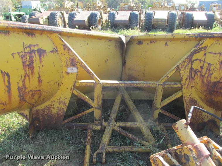 image for item K4242 Motor grader snow plow and lift group