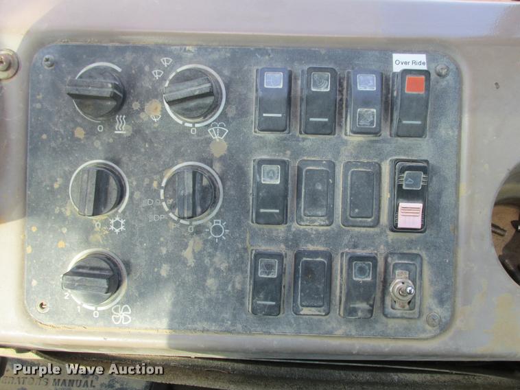 image for item K4244 2002 Case 621D XT wheel loader