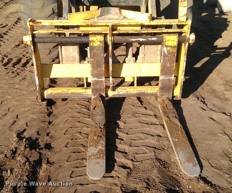 image for item K4244 2002 Case 621D XT wheel loader