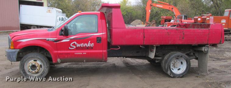 image for item K4245 2000 Ford F550 Super Duty dump truck