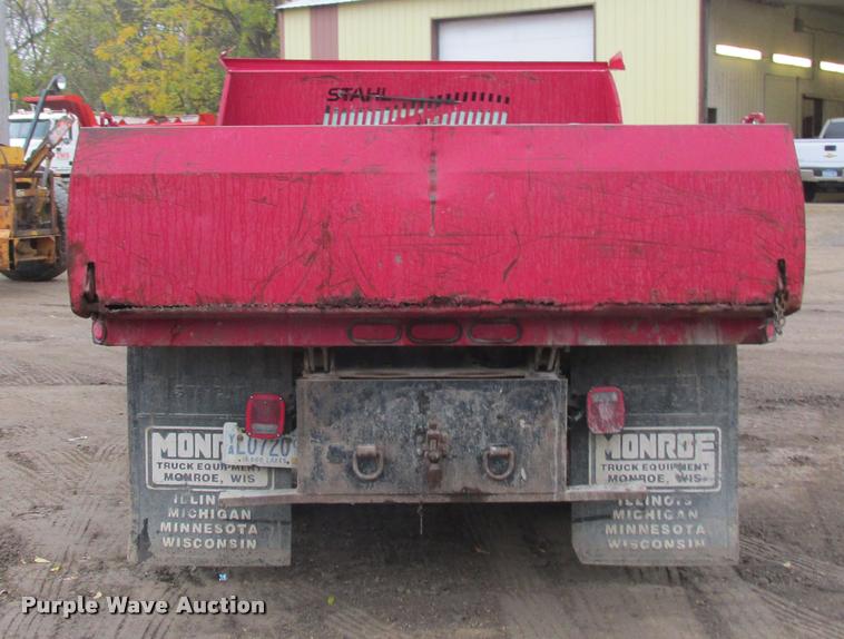 image for item K4245 2000 Ford F550 Super Duty dump truck