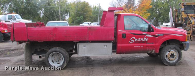 image for item K4245 2000 Ford F550 Super Duty dump truck