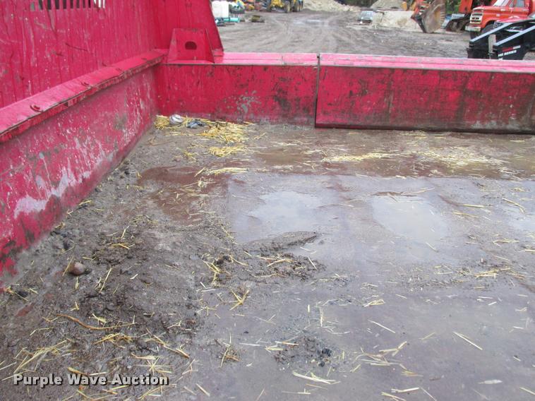 image for item K4245 2000 Ford F550 Super Duty dump truck