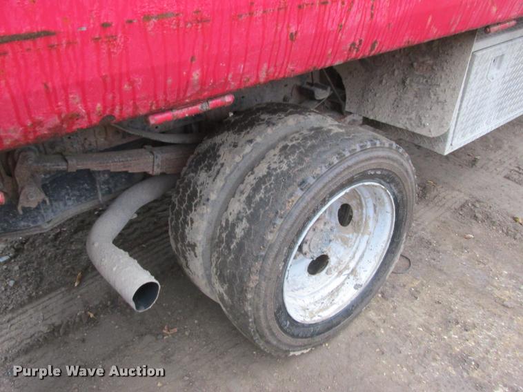 image for item K4245 2000 Ford F550 Super Duty dump truck