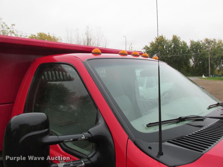 image for item K4245 2000 Ford F550 Super Duty dump truck