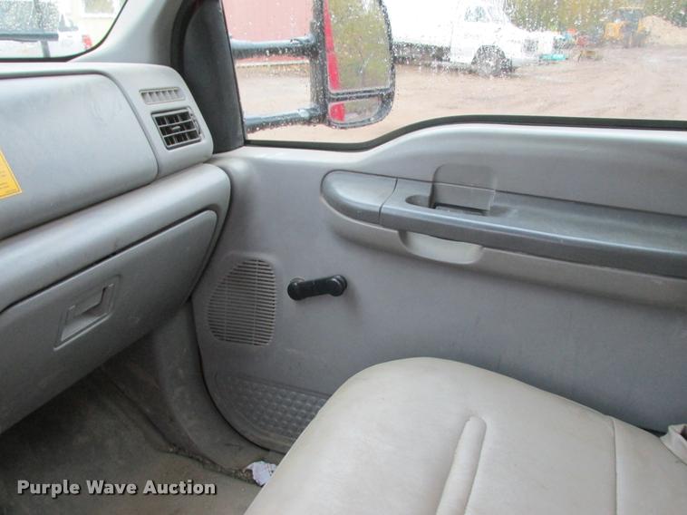 image for item K4245 2000 Ford F550 Super Duty dump truck