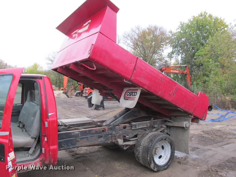 image for item K4245 2000 Ford F550 Super Duty dump truck