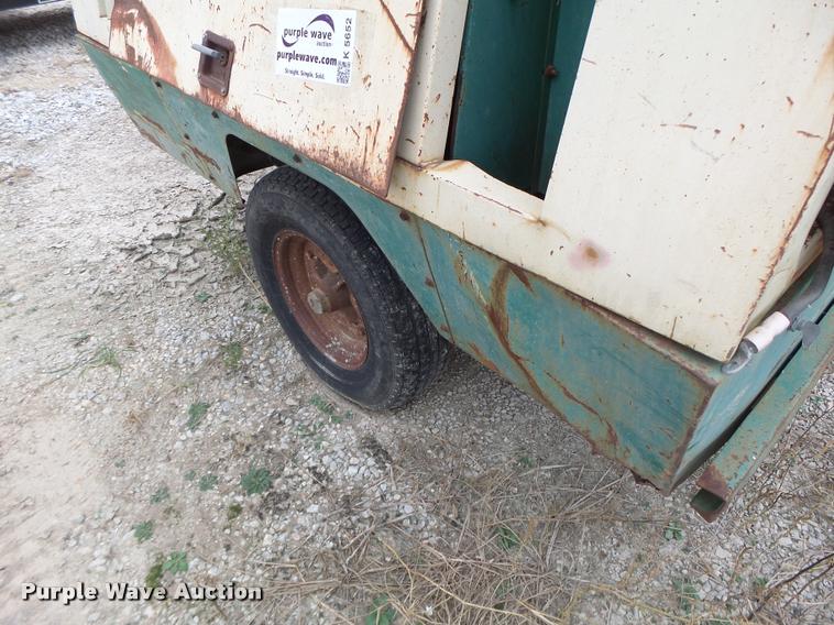 image for item K5652 Sullair 185Q air compressor