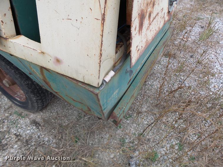 image for item K5652 Sullair 185Q air compressor