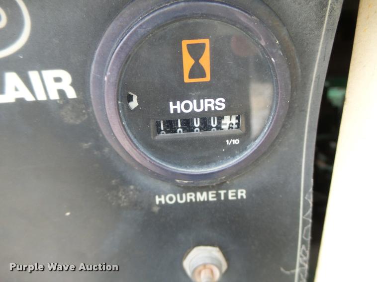 image for item K5652 Sullair 185Q air compressor