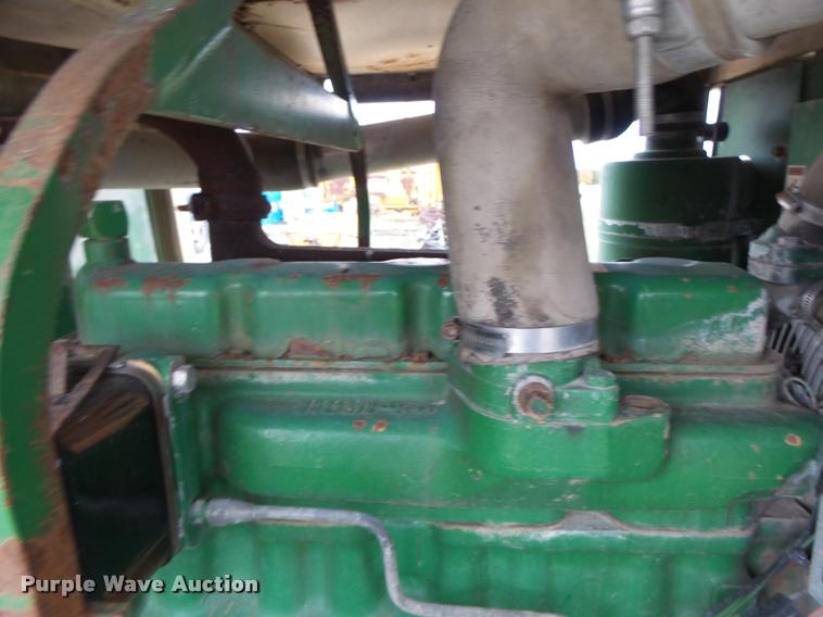 image for item K5652 Sullair 185Q air compressor