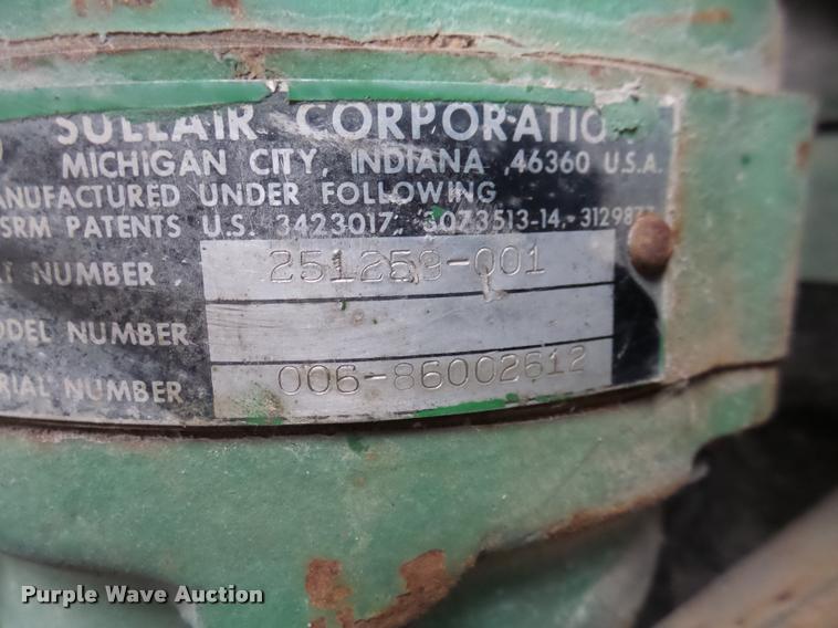 image for item K5652 Sullair 185Q air compressor