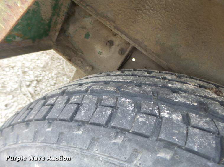 image for item K5652 Sullair 185Q air compressor