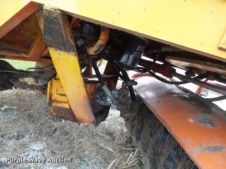 image for item K5653 Broce RJ300 broom