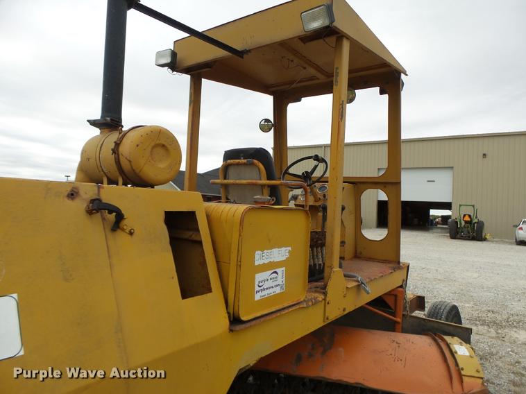 image for item K5653 Broce RJ300 broom