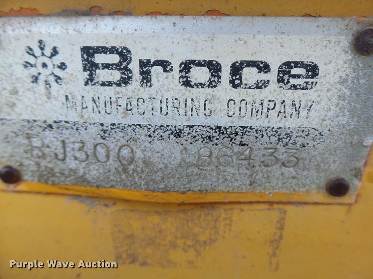 image for item K5653 Broce RJ300 broom
