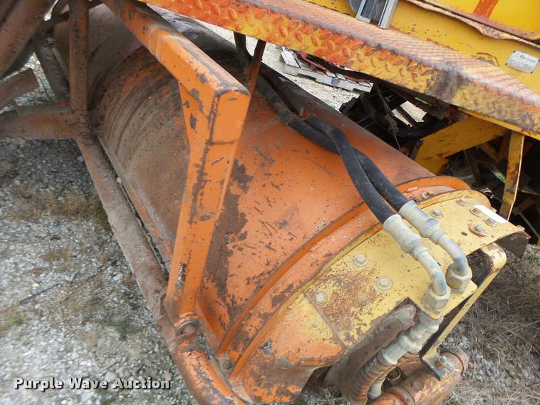 image for item K5653 Broce RJ300 broom