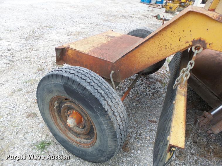 image for item K5653 Broce RJ300 broom