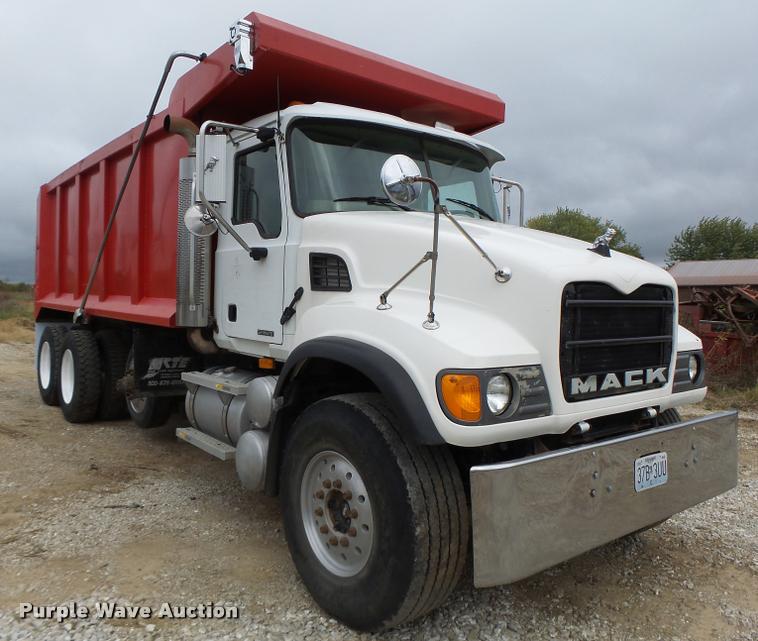image for item K5660 2007 Mack CV713 dump truck