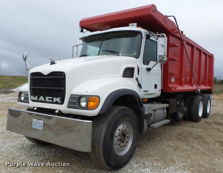 image for item K5660 2007 Mack CV713 dump truck